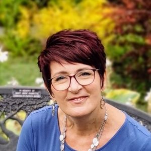 Meet your Posher, Joy